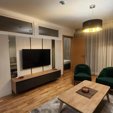 Vucko-apartmani 10 I 12-private Host *