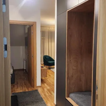 Vucko-apartmani 10 I 12-private Host *